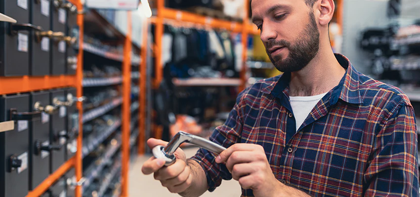 Locksmith For Retail Stores Lockout Services in University of California Davis, California